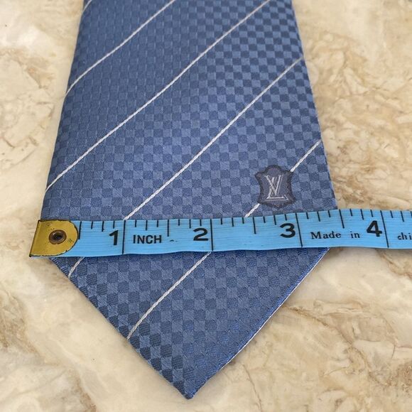 Louis Vuitton 100% Silk Monogram Tie - Picture 10 of 10